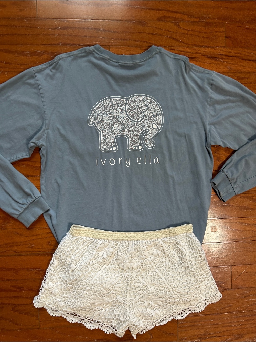 Ivory Ella Blue Paisley Tee